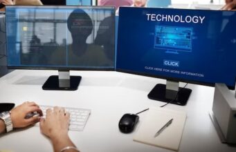 Introduction to Computer Science, Internet, Web & Python Introduction to computers, the internet, the WWW, and the Python